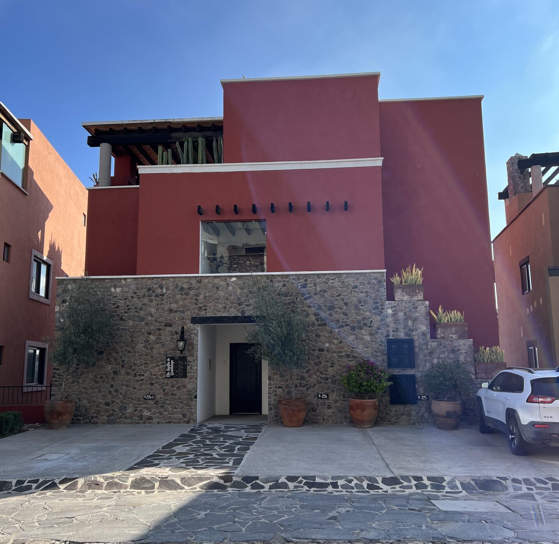 Residencia Exclusiva en Capilla de Piedra | 4 Recámaras